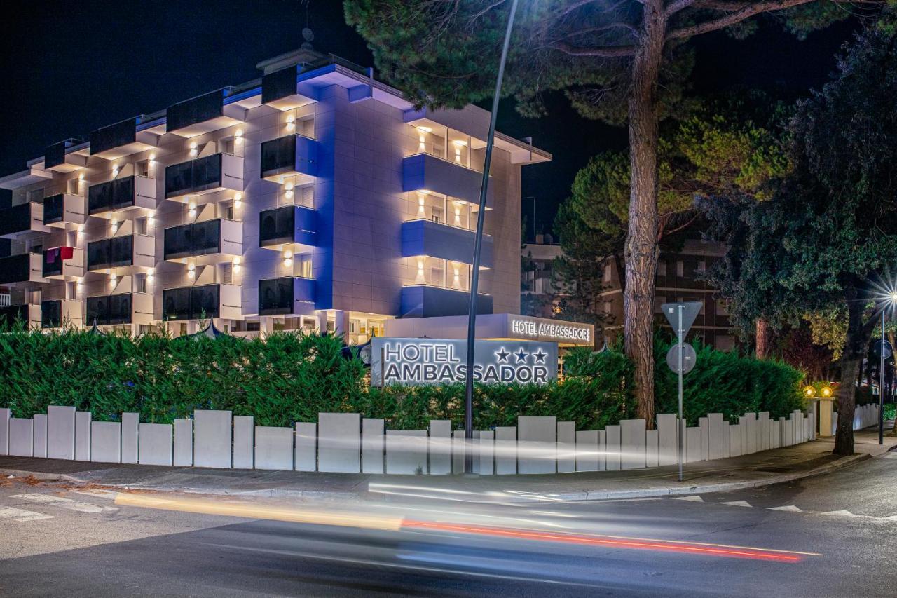 Hotel Ambassador Meuble Ліньяно-Сабб'ядоро Екстер'єр фото