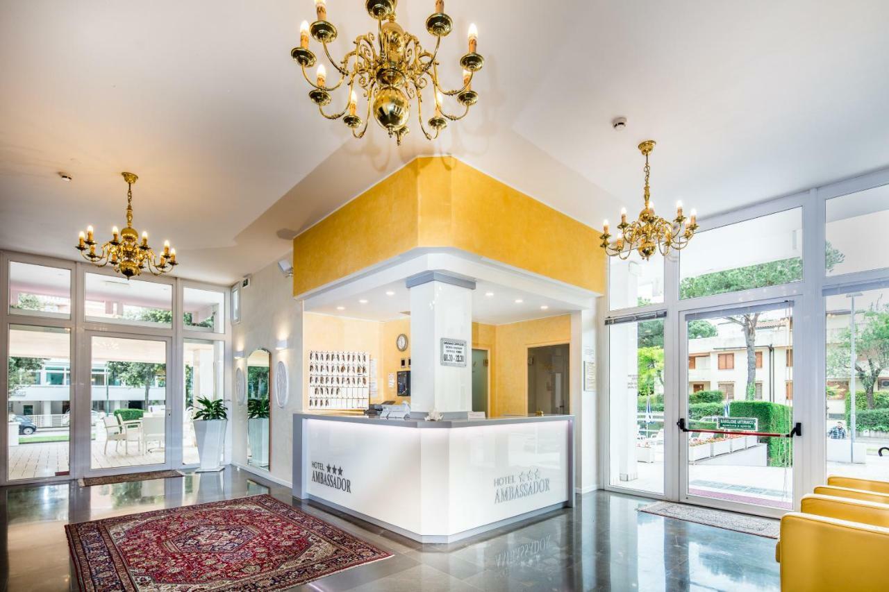 Hotel Ambassador Meuble Ліньяно-Сабб'ядоро Екстер'єр фото